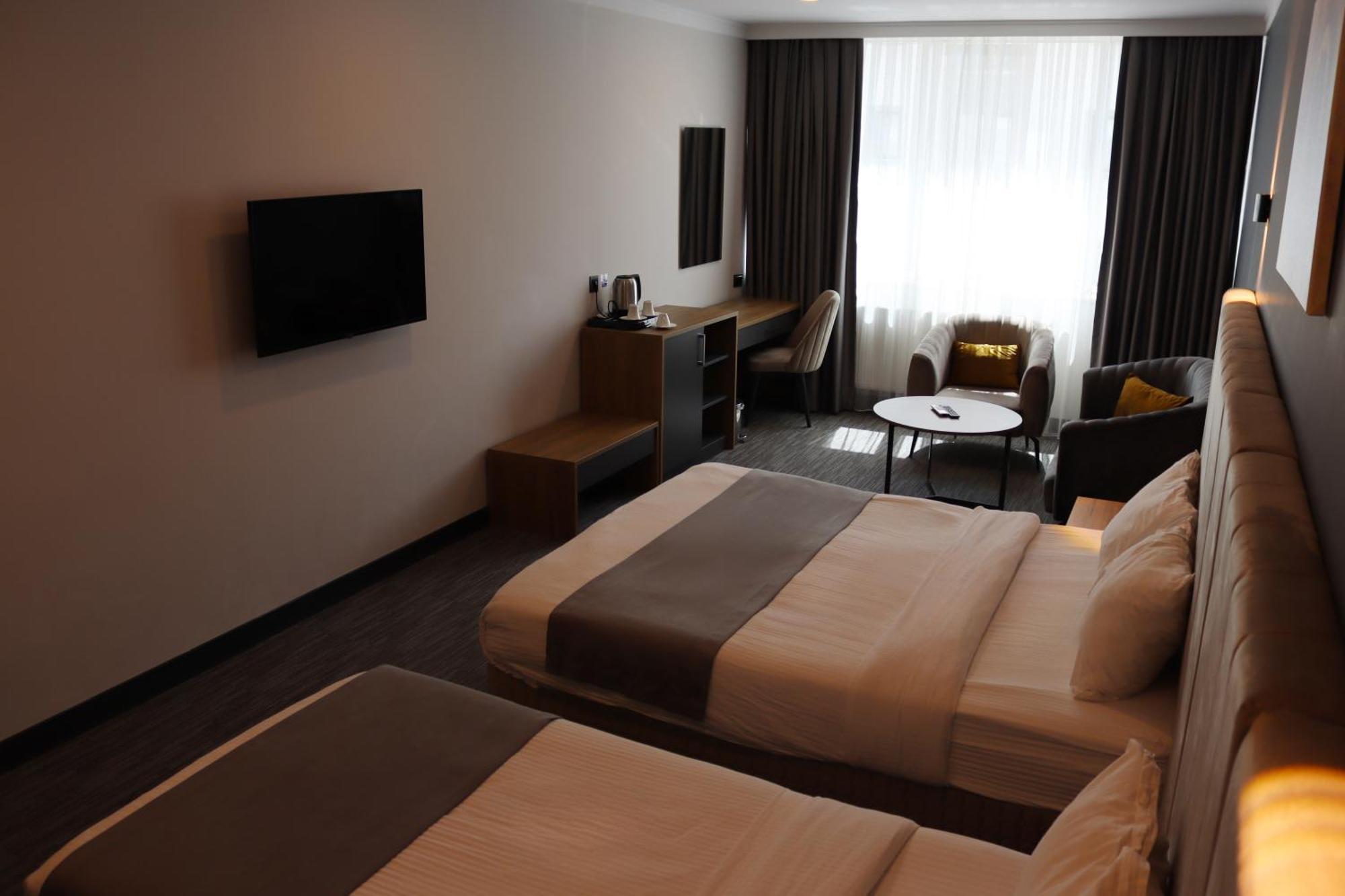 Home Plus Hotel Istanbul Exterior foto