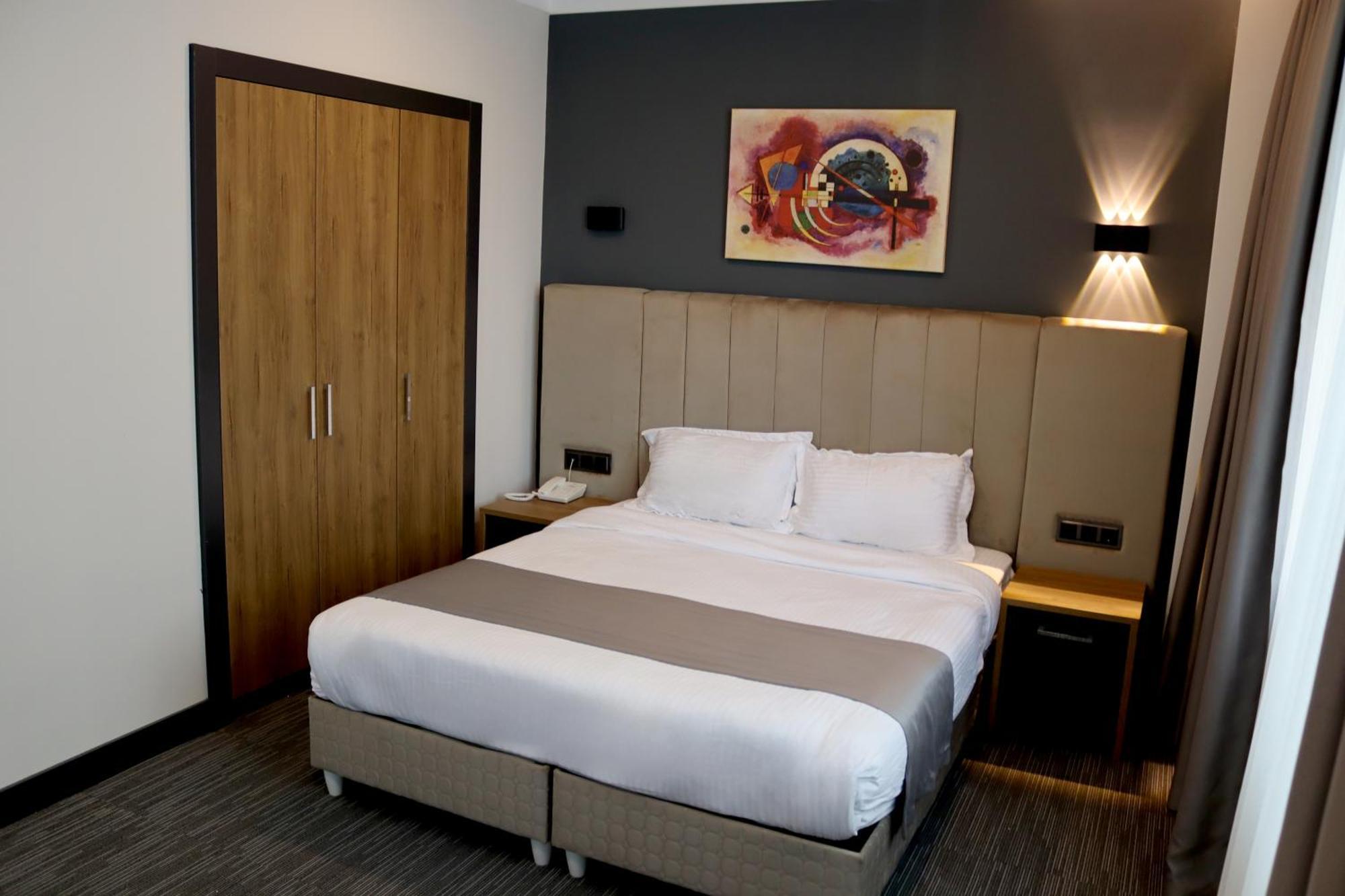 Home Plus Hotel Istanbul Exterior foto