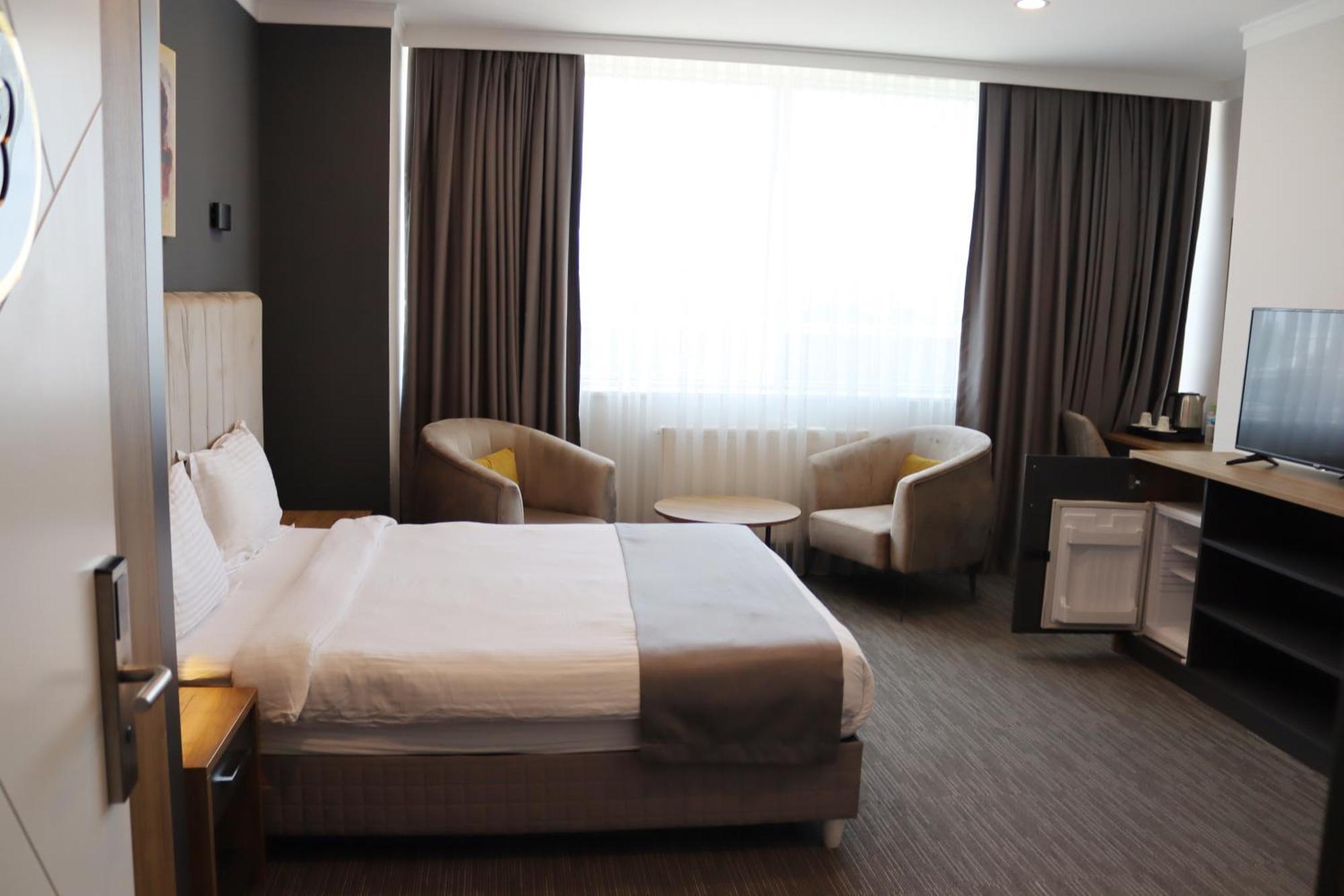 Home Plus Hotel Istanbul Exterior foto