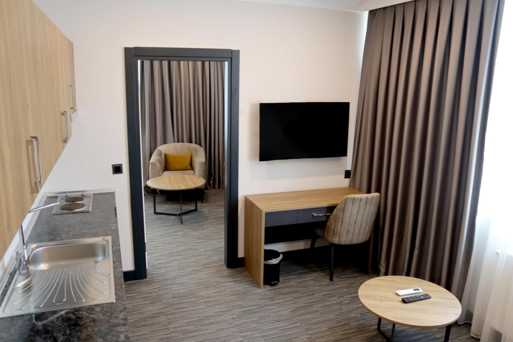 Home Plus Hotel Istanbul Exterior foto