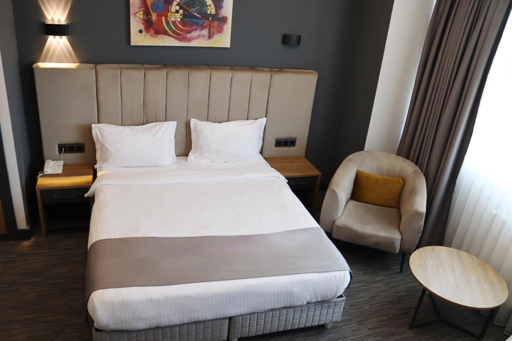 Home Plus Hotel Istanbul Exterior foto