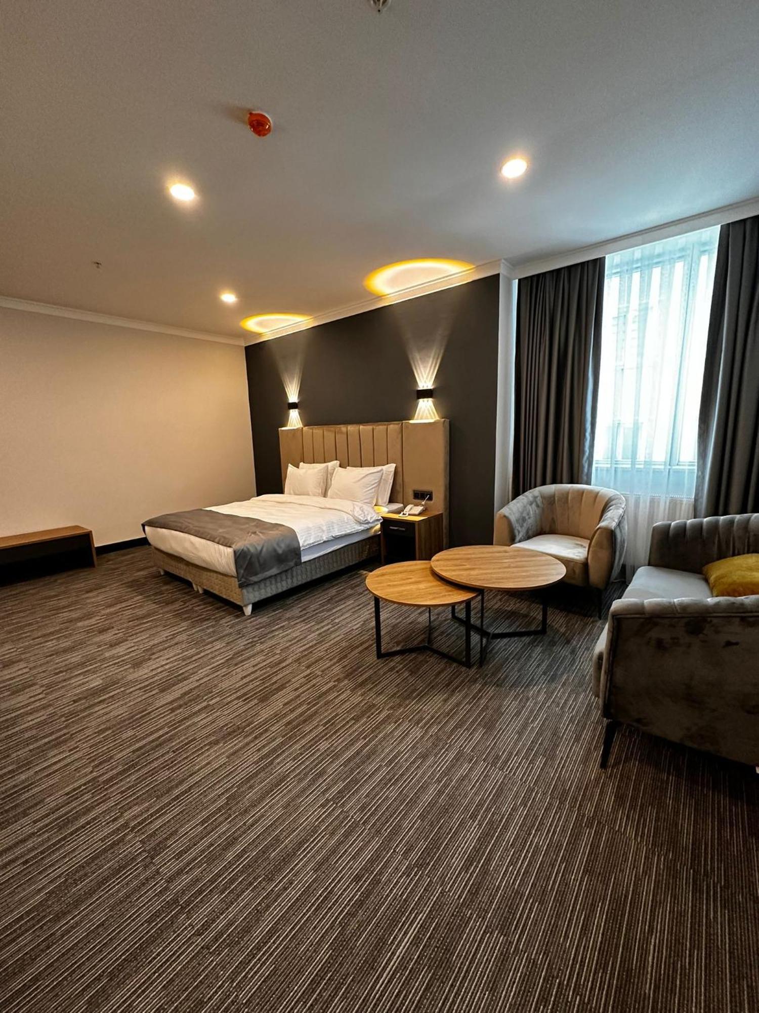 Home Plus Hotel Istanbul Exterior foto