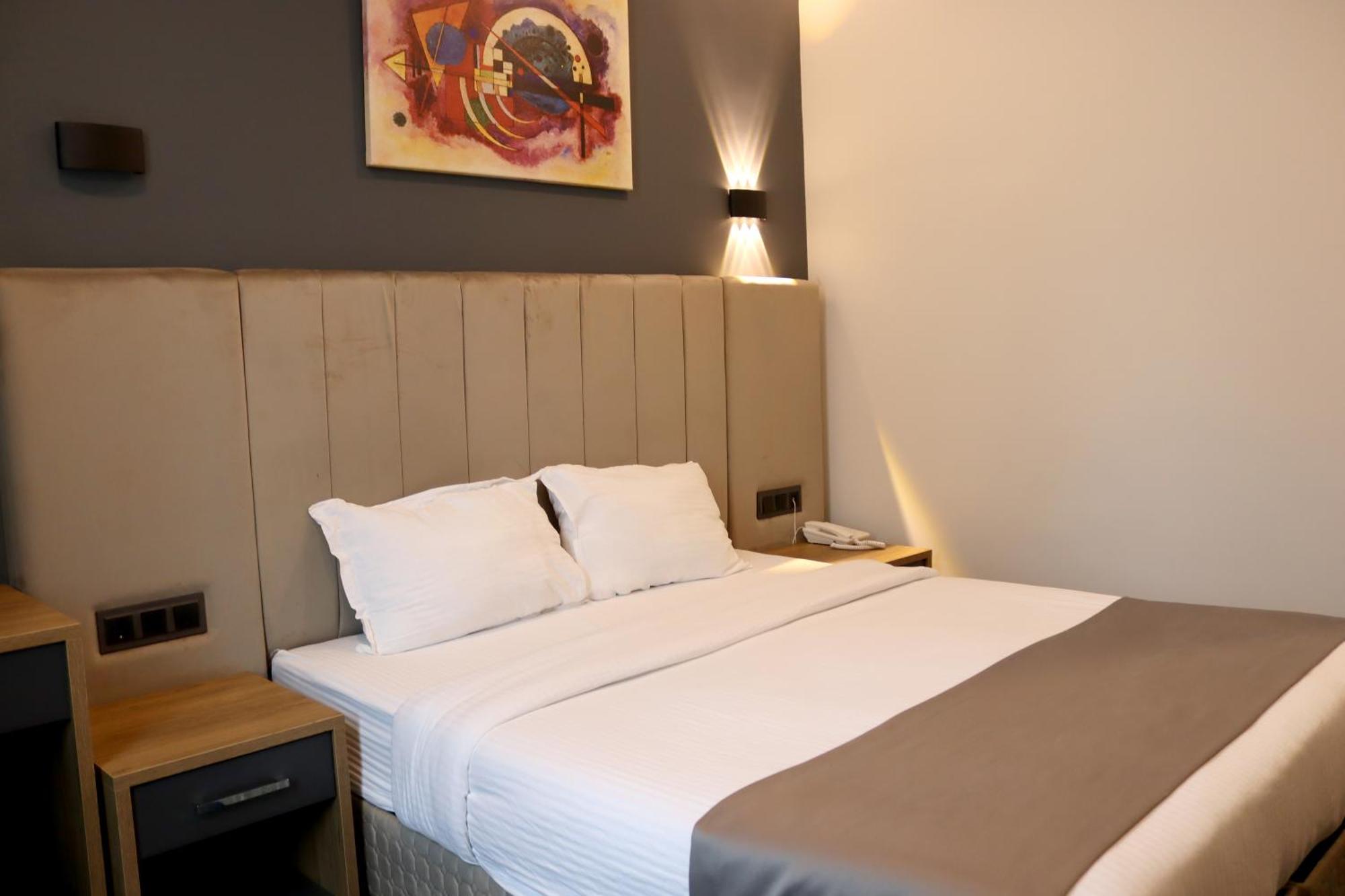 Home Plus Hotel Istanbul Exterior foto
