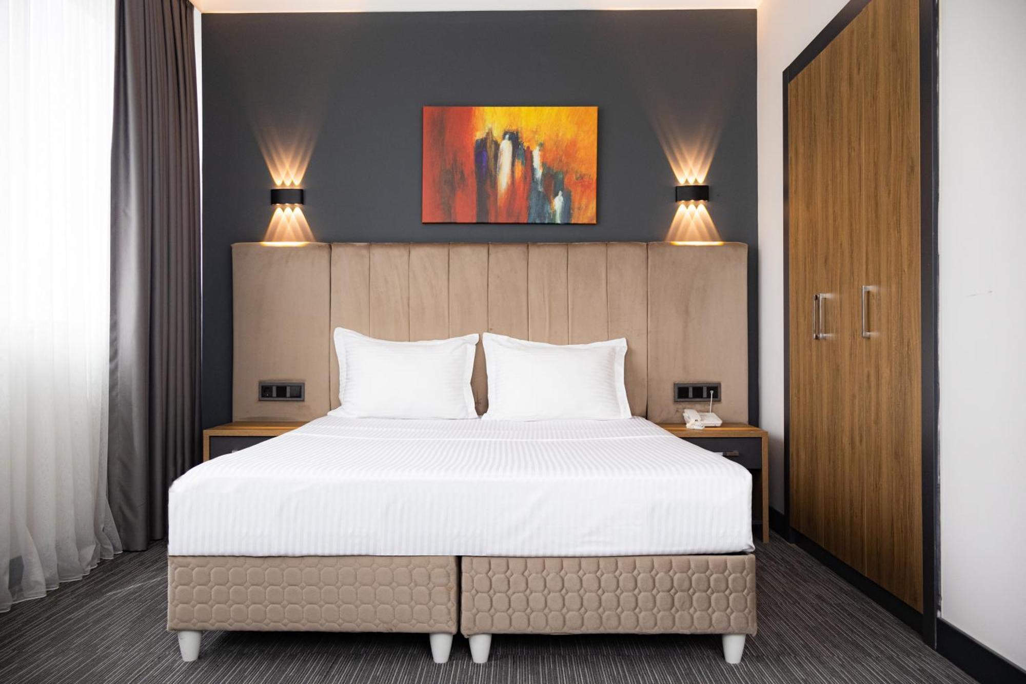 Home Plus Hotel Istanbul Exterior foto